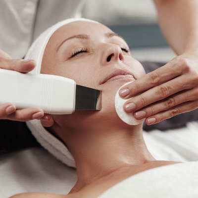 Cosmetología y Limpieza Facial